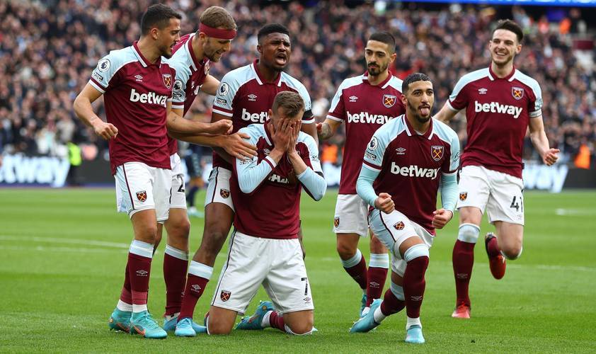 老鹰将特雷杨交易至奇才，仅待联盟最终批准：标志一个时代的落幕