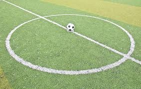 德州扑克锦标赛：为什么在“泡沫期”激进加注是通往决赛桌的关键？（德州扑克锦标赛：泡沫阶段强势加注为何是挺进决赛桌的关键？）